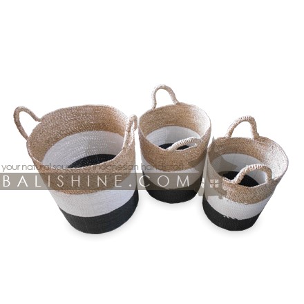 Balishine: Your natural source of indonesian handicraft presents in its Home Decor collection the Set of 3 Mendong Grass Baskets:12DEK368714:This set of 3 baskets is made in Bali from mendong grass.  