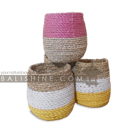 Balishine: Your natural source of indonesian handicraft presents in its Home Decor collection the Set of 3 Mendong Grass Baskets:12DEK368736:This natural basket is made in Bali from mendong grass.  
