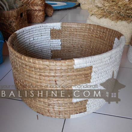 Balishine: Your natural source of indonesian handicraft presents in its Home Decor collection the Mendong Grass Basket:12MER367593:This basket is made with natural mendong grass.  