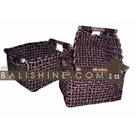 Balishine: Your natural source of indonesian handicraft presents in its Home Decor collection the Basket Set Of 3:12JAS362841:This set of 3 rectangulars baskets is produced in Indonesia made from seagrass.  Chocolate and natural color