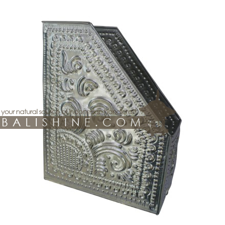 Balishine: Your natural source of indonesian handicraft presents in its Home Decor collection the Briefcase:12ABB46162:This briefcase is produced in Bali made from aluminium.  Same as picture