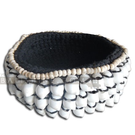 Balishine: Your natural source of indonesian handicraft presents in its Home Decor collection the Crochet Conch Shell Basket:12JEN368090:Our beautiful hand made crochet baskets make a beautiful gift or little treat for yourself.  Lovely for keeping bedside to mind your jewellery or also look amazing holding a candle jar.  Our makers hand crochet each basket using cotton thread and then hand stitch each shell on. These are one of our best sellers.  Other size available. Please contact us.