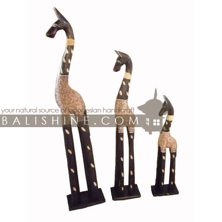 Balishine: Your natural source of indonesian handicraft presents in its Home Decor collection the Giraffe Wood Statue:12OKA37007:This giraffe is a handicraft of Bali made from albasia wood .  