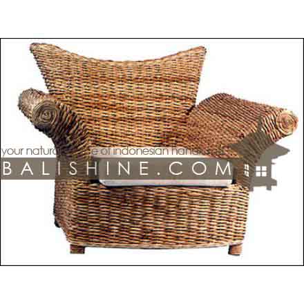 Balishine: Your natural source of indonesian handicraft presents in its Home Decor collection the Chair:114SRI444080:This chair is produced in indonesia, made from banana and rotan. This price is without cushion.  Several materials are available : seagrass, banana leaf or rotan