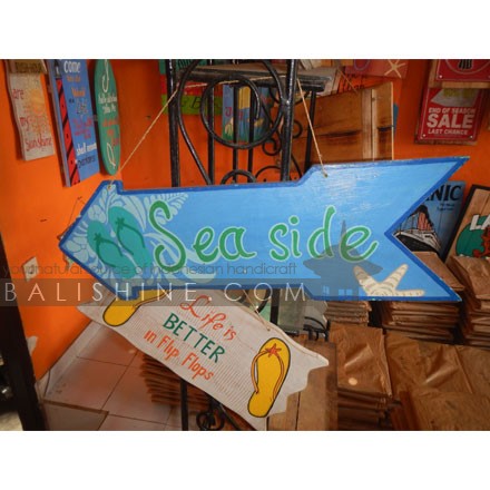 Balishine: Your natural source of indonesian handicraft presents in its Home Decor collection the Wall Frame:17SUA507626:This wall frame is produced in indonesia and made from albasia wood.  other colors available.
