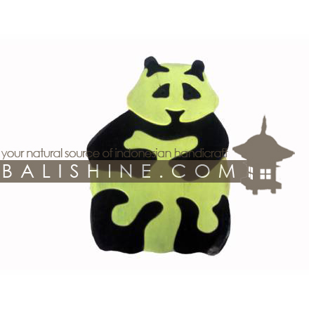 Balishine: Your natural source of indonesian handicraft presents in its Various collection the Puzzle:415BAL8635:This panda puzzle is produced in Bali made from albesia wood.  Full color